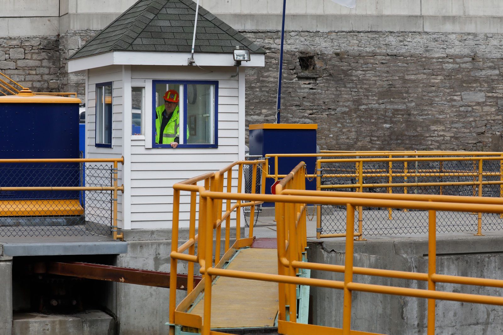 A Closer Look: Navigating the Lockport Locks